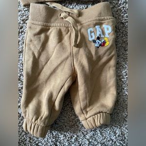 Baby Gap 0-3 up to 7lbs
